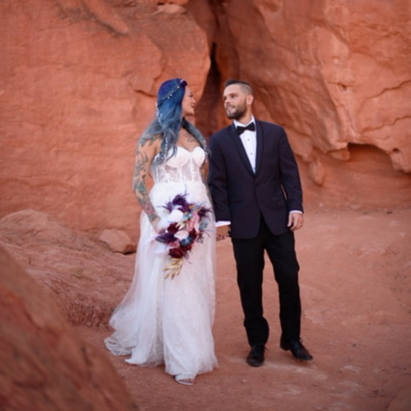 White Lace Bustier Embroidered Dress w/ Train 🤍 - Picture 1 of 15